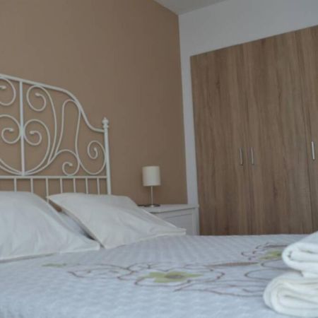 Apartamento Turistico Faro De Luno San Vicente De La Barquera Exterior photo